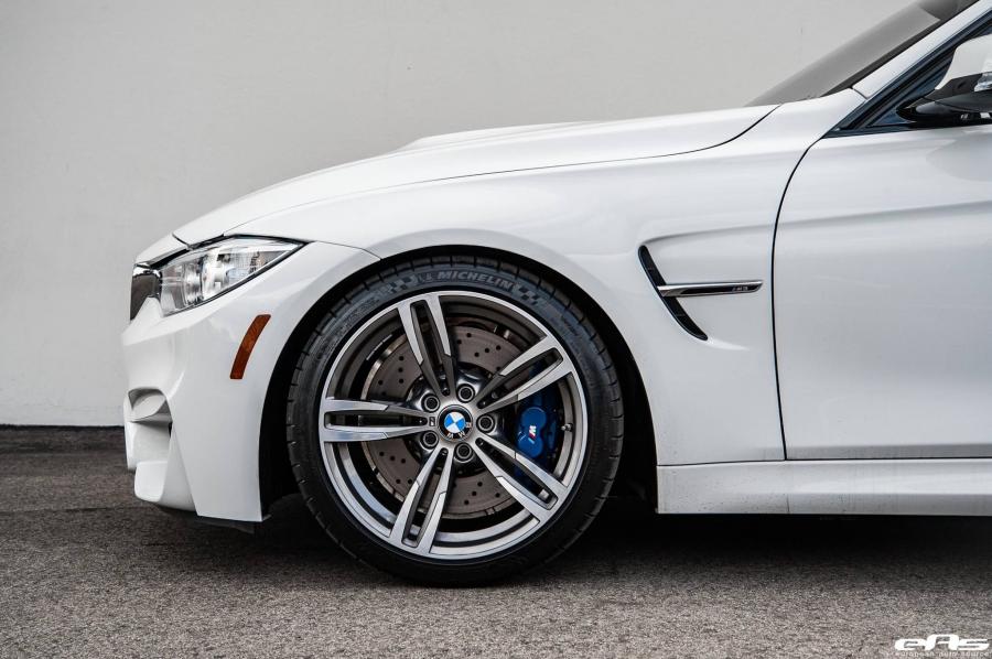Детали экстерьера BMW M3 Sedan Alpine White by EAS 2017 года  (фото 5 из 6)